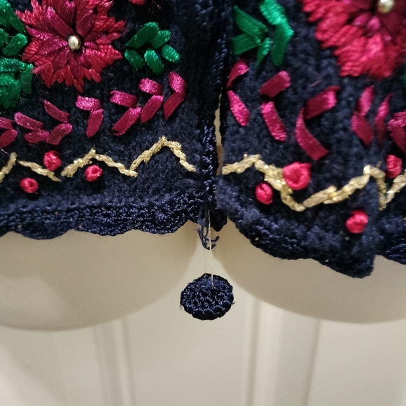 Vintage Alyssa Brooke Christmas Floral Embroidered VNeck Sweater Vest-Ships fast - Picture 3 of 7